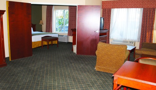 Suite, 1 Bedroom, Non Smoking, Jetted Tub