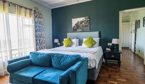 Family Suite 2 bedrooms (4 pax)