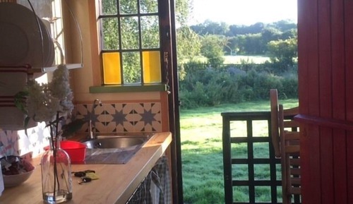 Basic Room, Private Bathroom, Garden View (Tom (Shepherd's Hut))