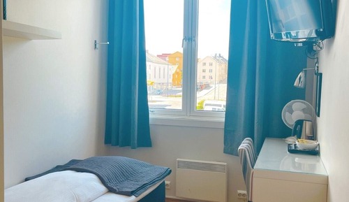 Single Room (3)