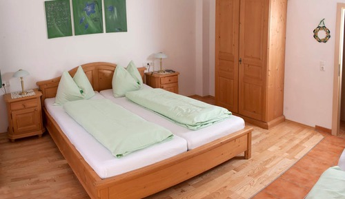Apartment (incl. EUR 20 cleaning fee)