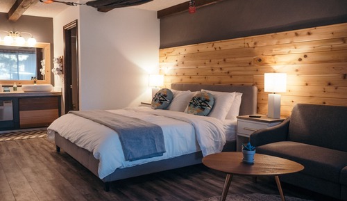 Suite, 1 King Bed