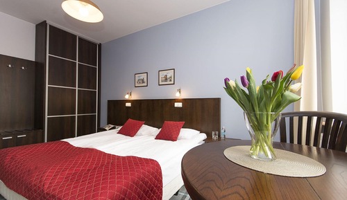 Comfort Suite, 1 Bedroom, Kitchenette, City View (Dluga)