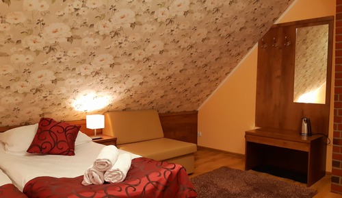 Basic Triple Room, Multiple Beds, Non Smoking (11)