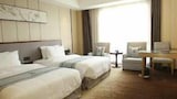 Luxury Twin Room, City View