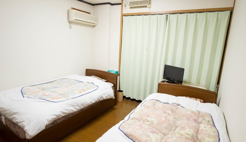 Twin Room, Shared Bathroom