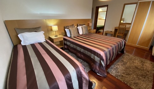 Family Room, Valley View (Classic)