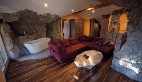 Deluxe Apartment, 2 Bedrooms, Bathtub
