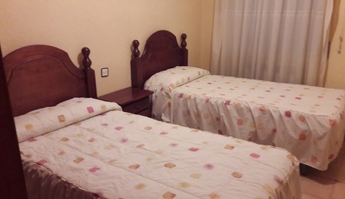 Basic Twin Room, 2 Twin Beds, Shared Bathroom, Hill View