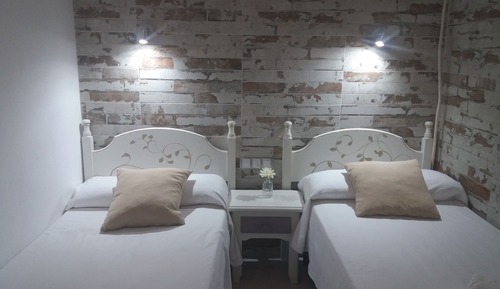 Double or Twin Room, Shared Bathroom