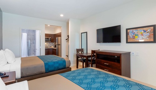 Room, 2 Queen Beds, Accessible, Non Smoking