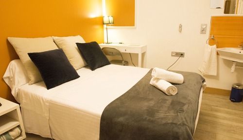 Double Room, Shared Bathroom (with shower in room, interior)