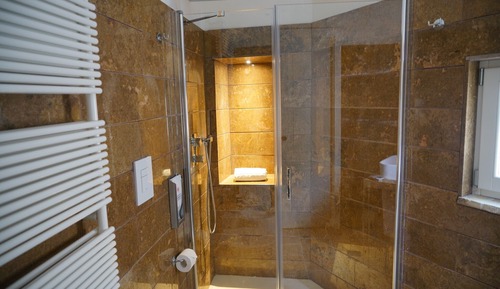 Deluxe Double Room, 1 Queen Bed, Bathtub