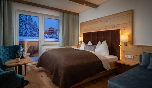 Superior Double Room, 1 Queen Bed with Sofa bed, Non Smoking