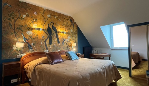 Standard King Size or Twin Room