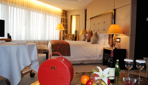 Junior Suite, 1 King Bed, Smoking