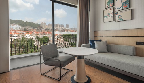 Superior Room, 1 King Bed, Balcony, City View