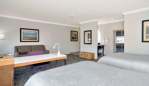 Studio suite two queens non smoking