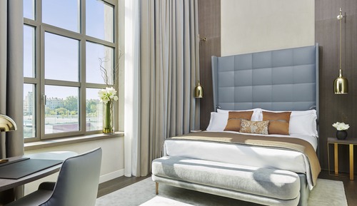 Premium Room, 1 King Bed, River View
