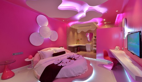 Romantic Double Room with Round Bed