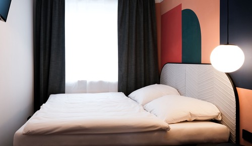 Single Room, Shared Bathroom
