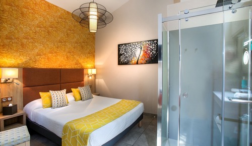 Romantic Studio Suite