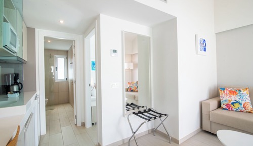 Suite (2 adults + 2 children)