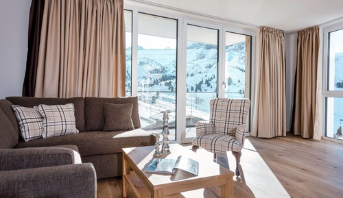 Executive Apartment, 3 Bedrooms, Balcony (80m²)