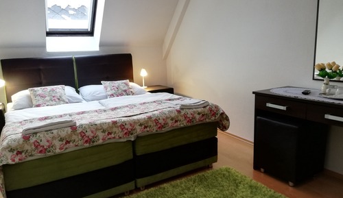 Family Room, 2 Bedrooms