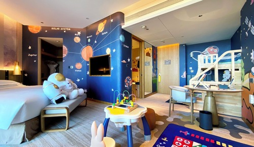 1 King and 1 Bunk Bed Premium Pool View