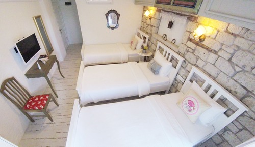 Standard Triple Room, Garden View
