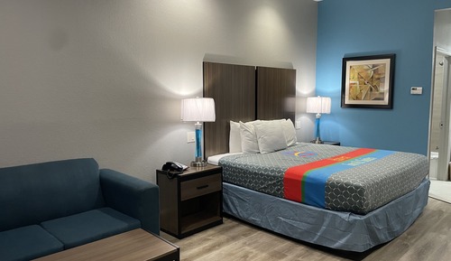 Room, 1 King Bed, Accessible, Refrigerator & Microwave