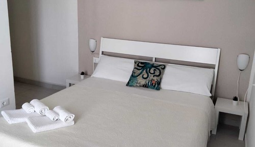 Double Room, 1 Double Bed