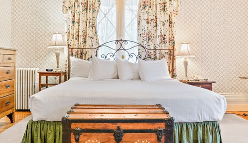 Room, 1 King Bed (Delamater House)