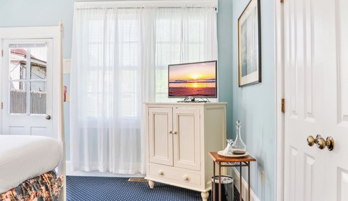 Room, 1 Queen Bed (Stone House)