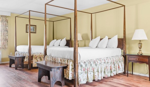 Room, 2 Double Beds (Courtyard)