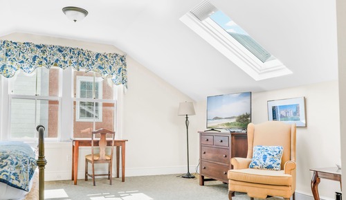 Room, 1 King Bed (Montgomery House)