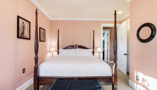 Romantic Room, 1 King Bed, Fireplace, Garden View