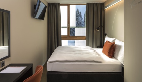 Superior Room M