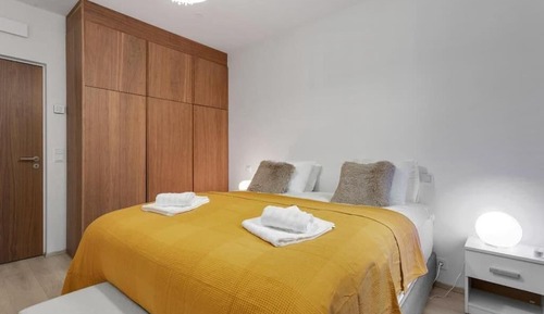 Luxury Apartment, Garden View