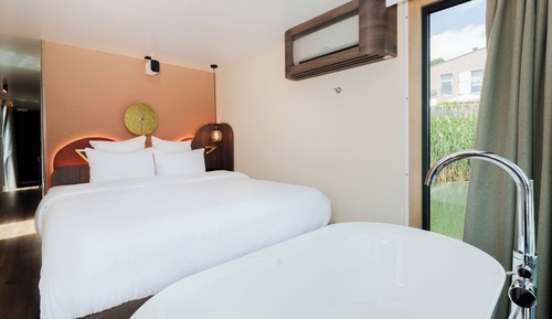 Superior Suite, Lake View