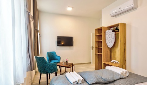 Comfort Studio, City View