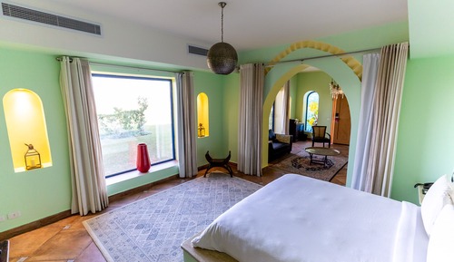 Executive Suite
