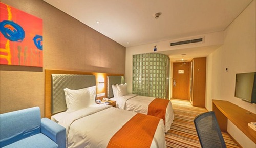 Standard Room, 1 Queen Bed, Accessible
