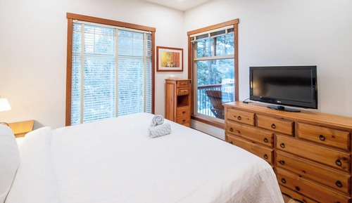 Snow Creek Lodge #101