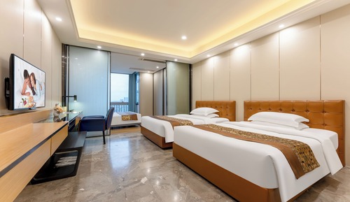 Senior Triple Room, Multiple Beds, City View