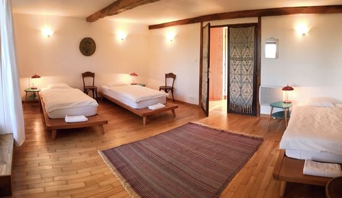 Triple Room, Park View