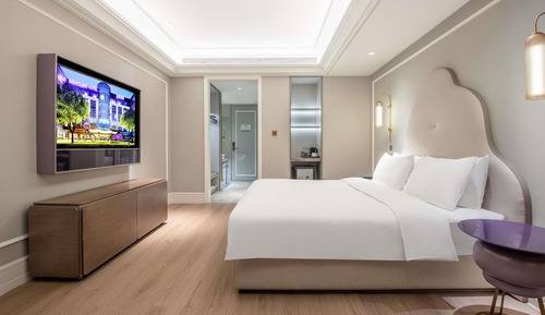 Superior Room, 1 King Bed