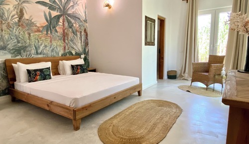 Luxury Villa, 2 Bedrooms, Patio, Garden View