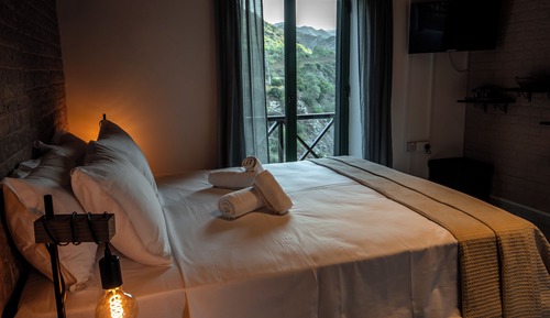 Deluxe Double Room, Balcony, Mountain View